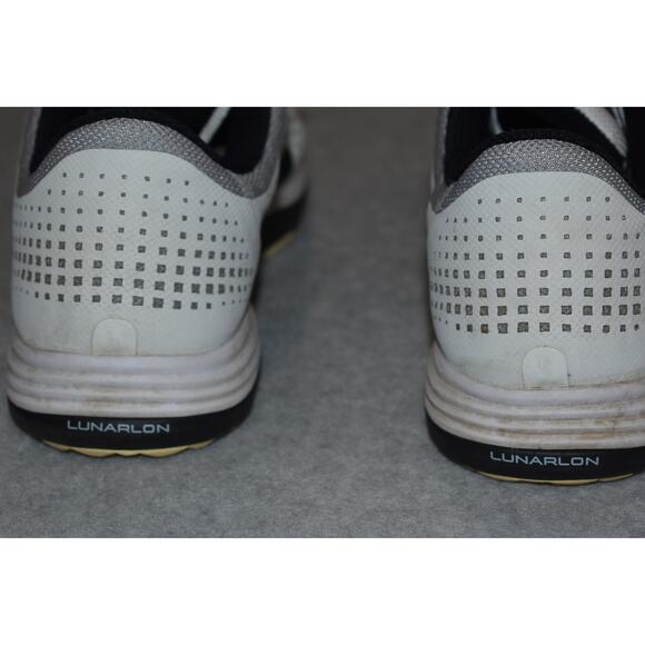 Nike Golf Shoes Mens Size 11 EUR 45 UK 10 CM 29 Turf White Gray main image 5